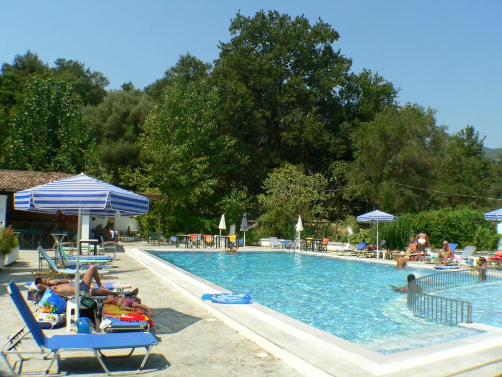 Ipsos Beach Hotel Exterior foto