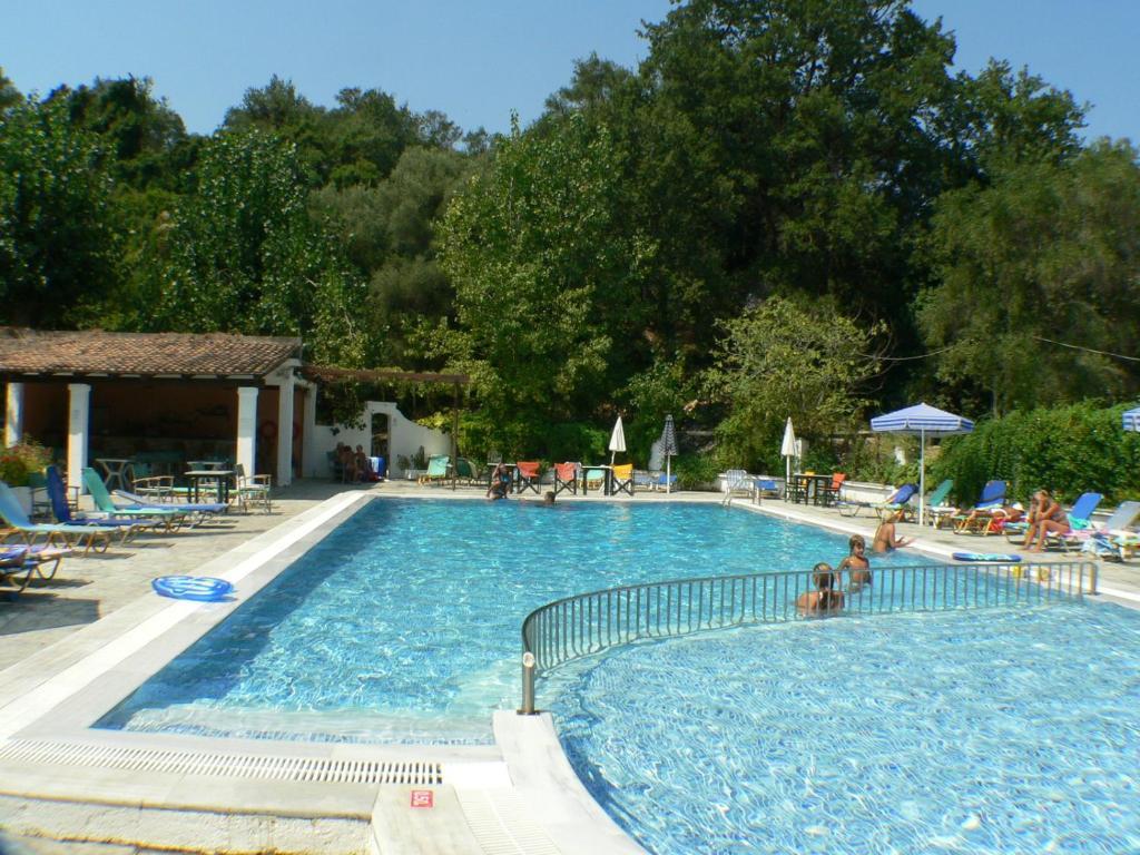 Ipsos Beach Hotel Exterior foto