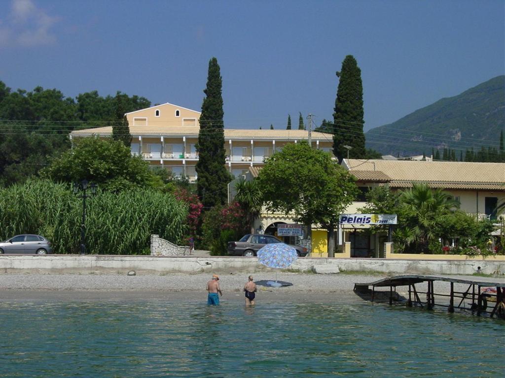 Ipsos Beach Hotel Exterior foto