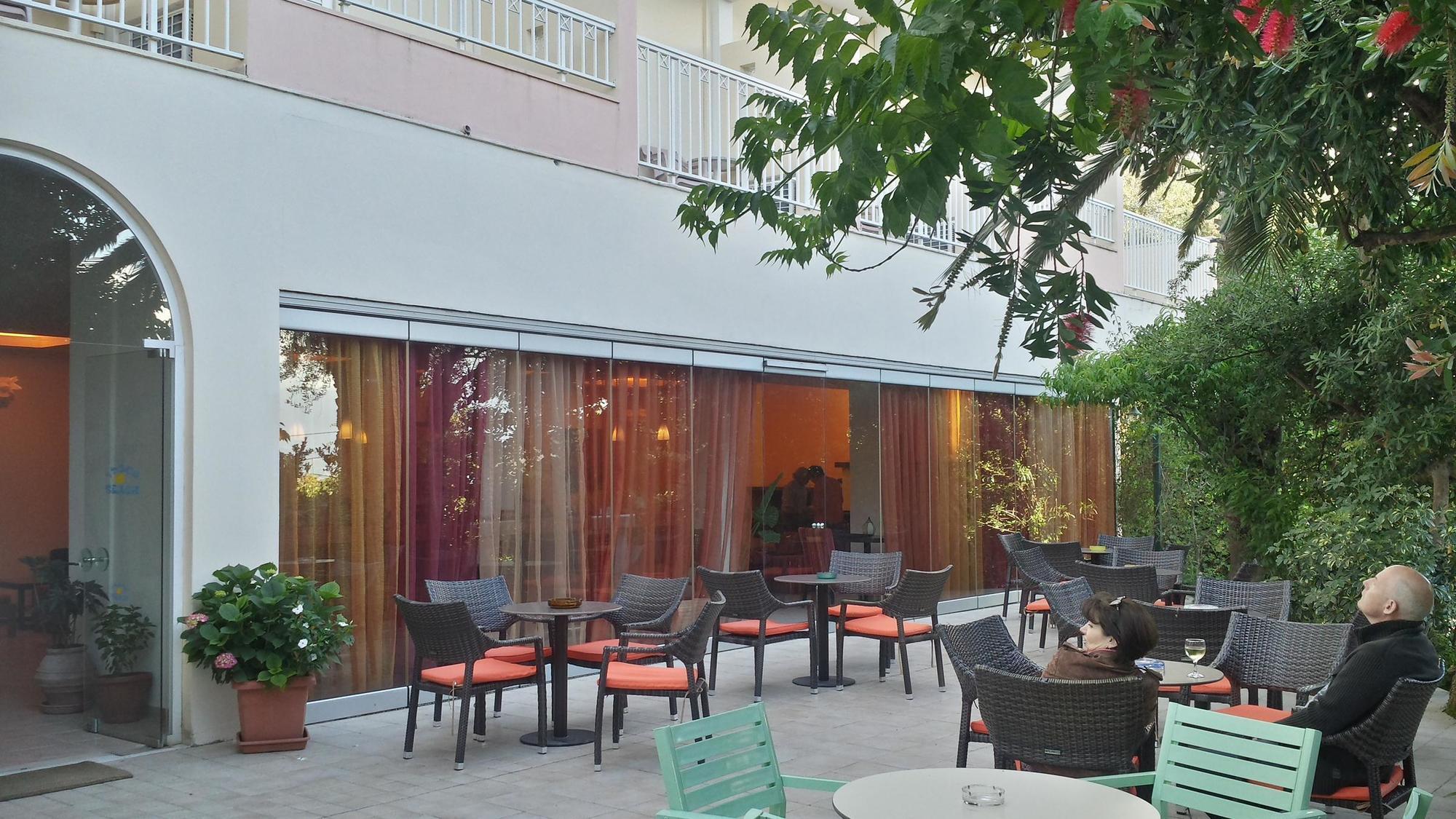 Ipsos Beach Hotel Exterior foto